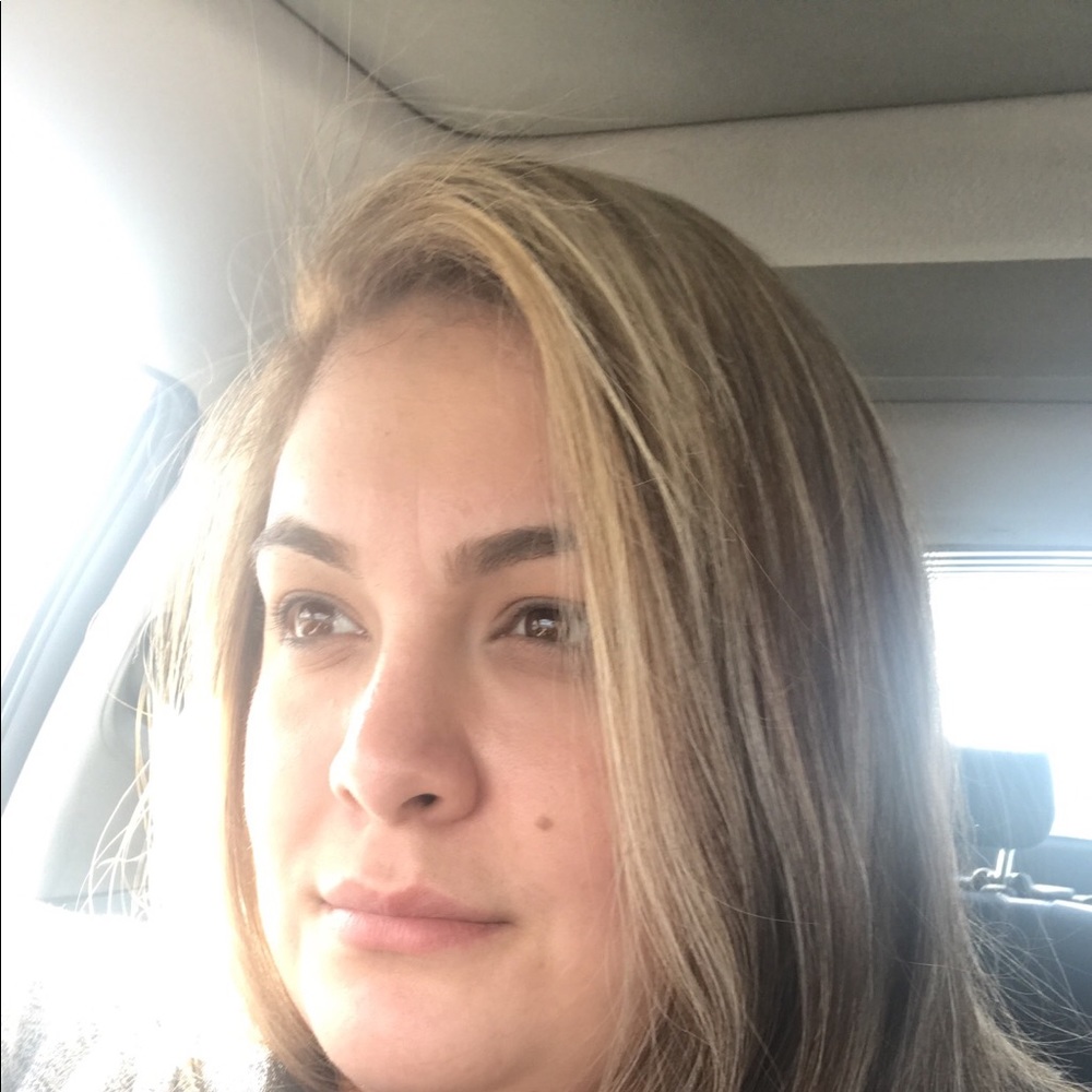 Meet your Posher, Elisa
